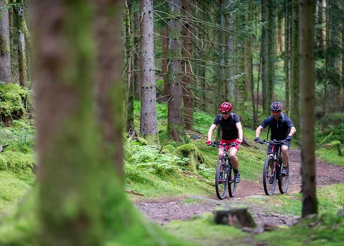 Chalet, De Groupe - Atc Routes Du Monde à - 32 Couchages Chalet